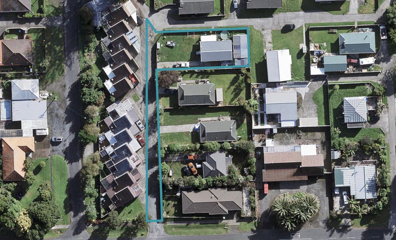 31D Springs Road, Parakai, Helensville - Carousel 1