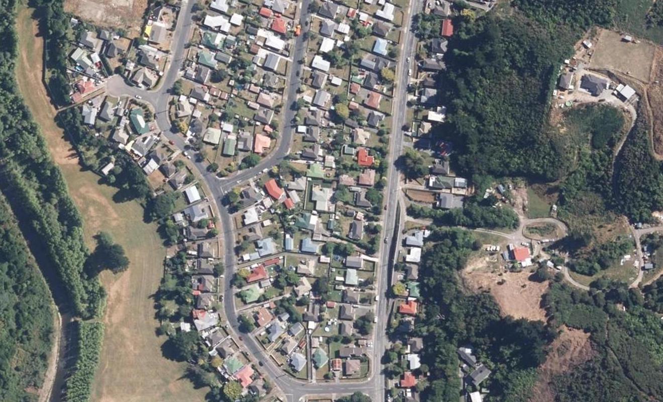 76 Coast Road, Wainuiomata, Lower Hutt - Carousel 1