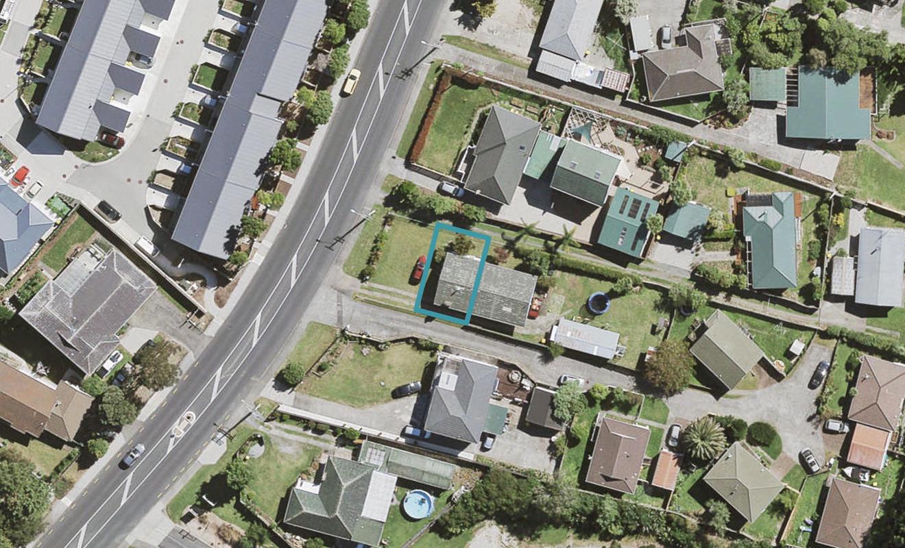 2/66 Seymour Road, Sunnyvale, Auckland - Carousel 1