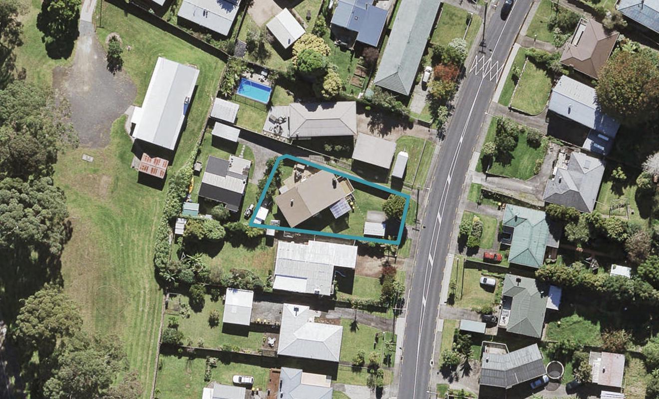 77 Vodanovich Road, Te Atatu South, Auckland - Carousel 1