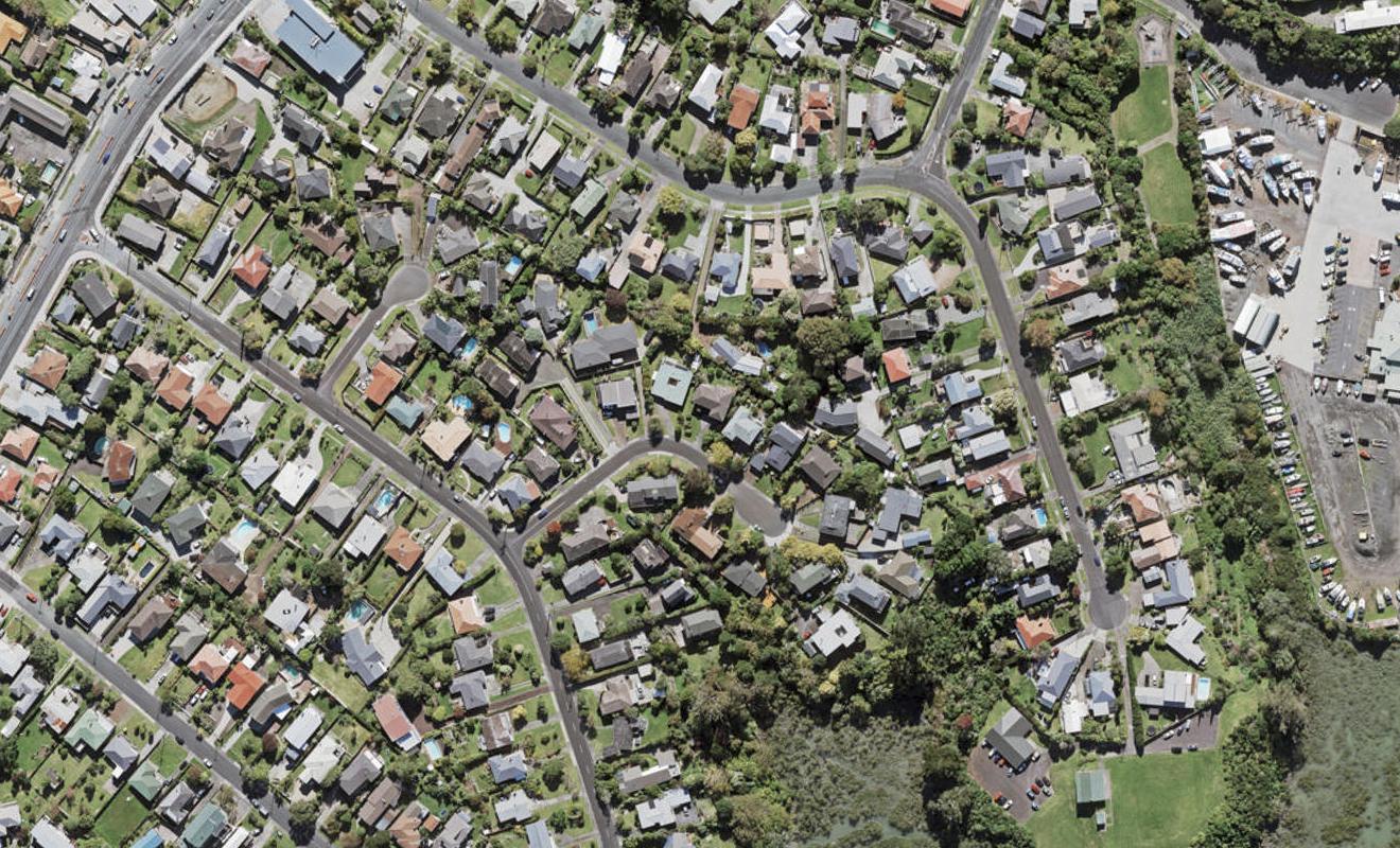 16 Highlight Parade, Te Atatu South, Auckland - Carousel 1
