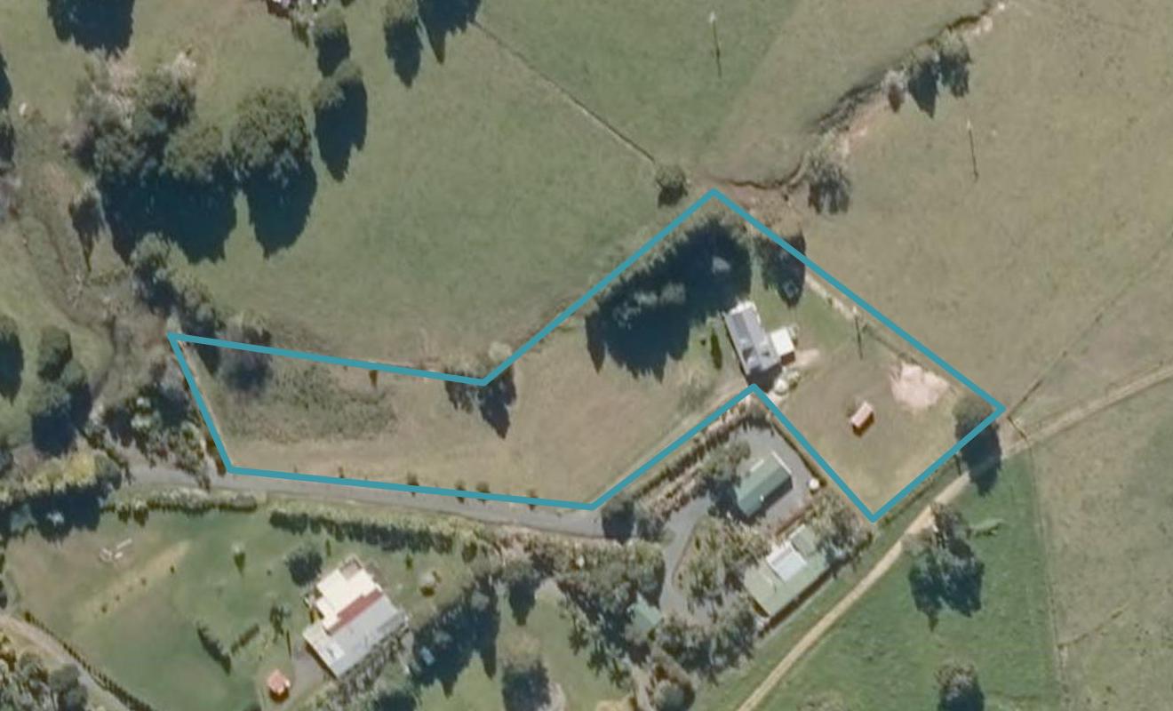 424D State Highway 10, Oromahoe, Haruru - Carousel 1