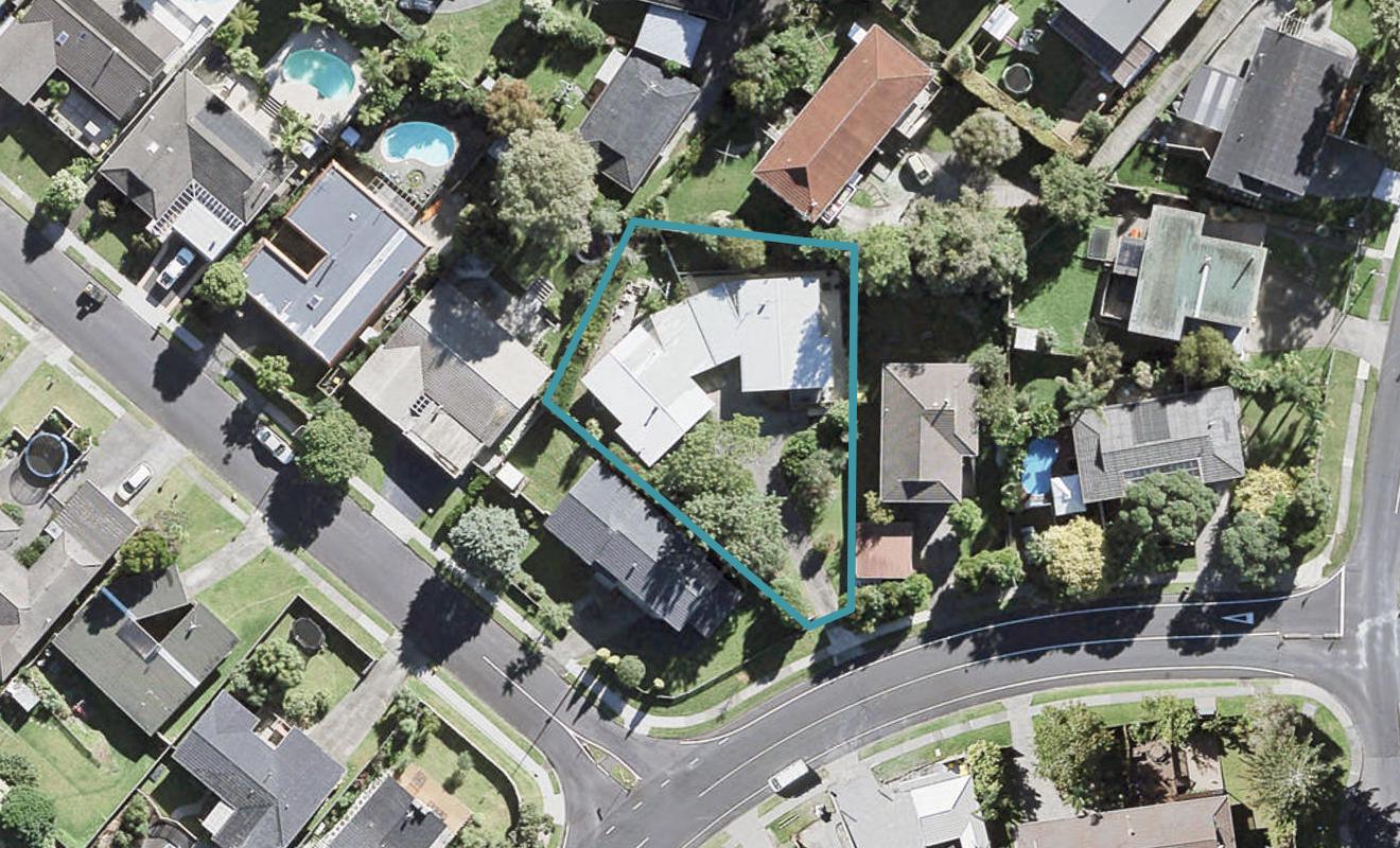 1/3 John Downs Drive, Browns Bay, Auckland - Carousel 1