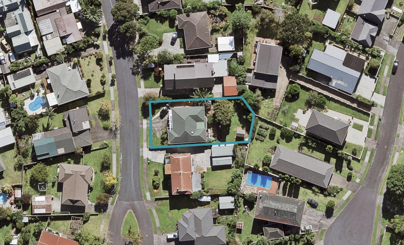 8 Claresholm Place, Mangere Bridge, Auckland - Carousel 1