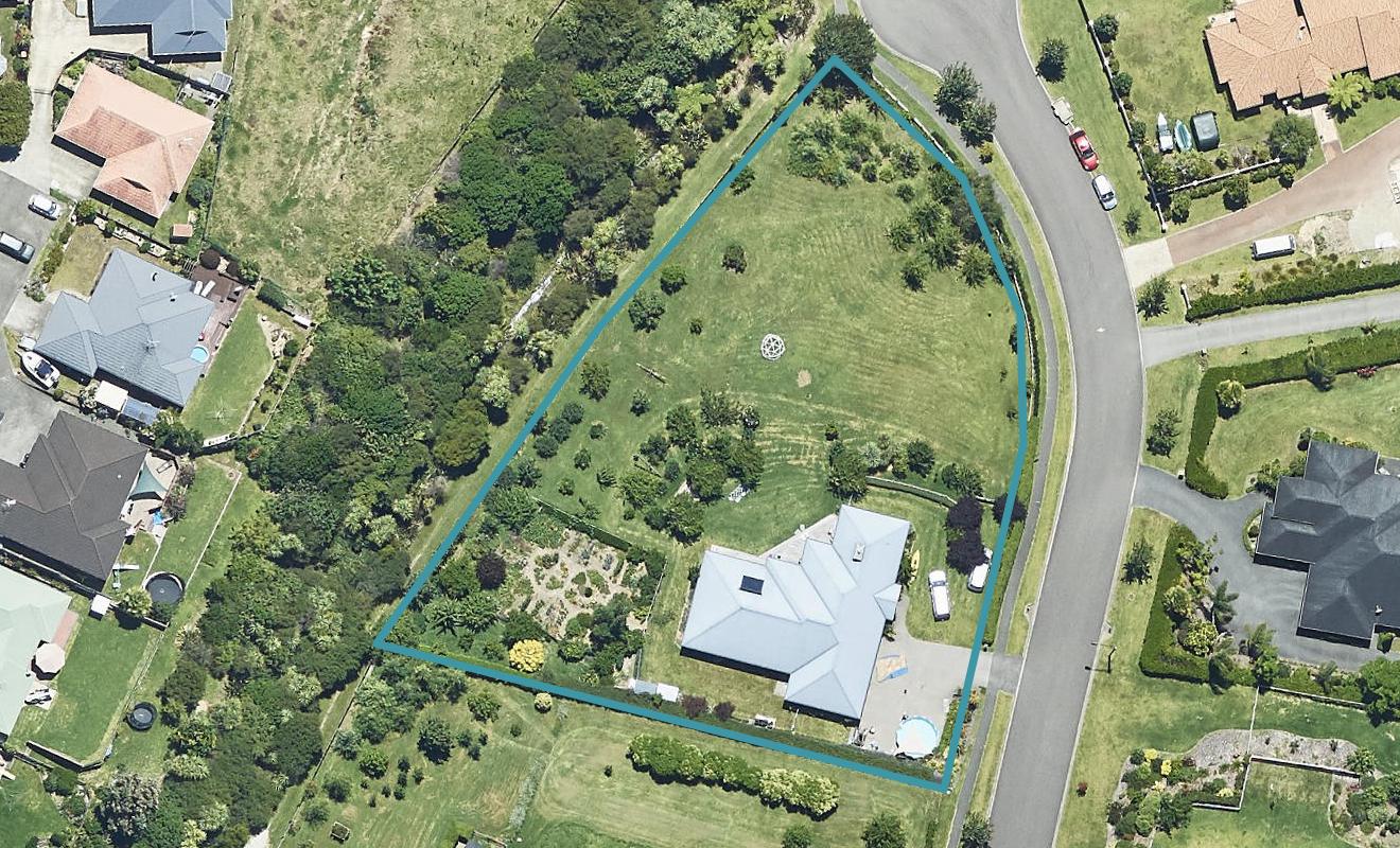 15 Orakei Place, Welcome Bay, Tauranga - Carousel 1