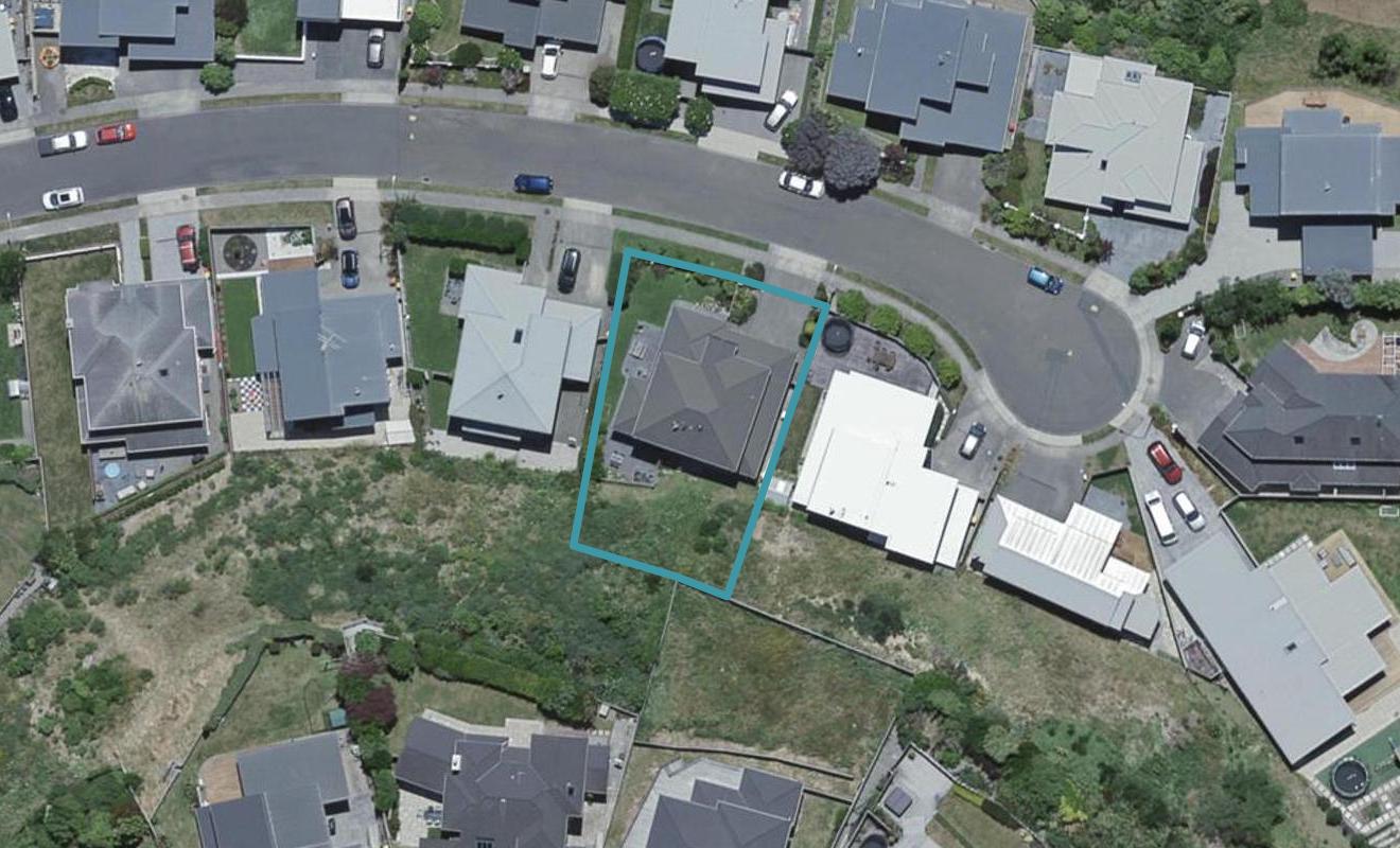 10 Sedgley Grove, Churton Park, Wellington - Carousel 1