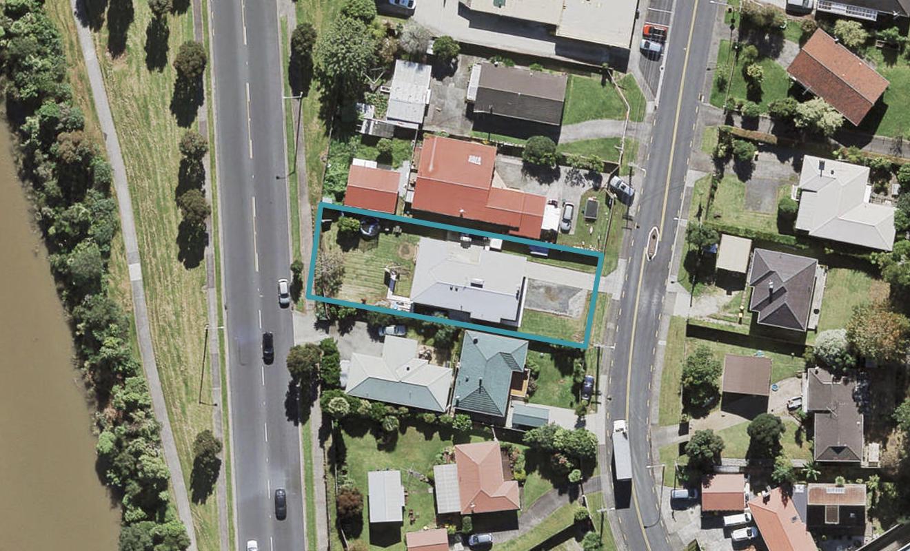 101 Vodanovich Road, Te Atatu South, Auckland - Carousel 1