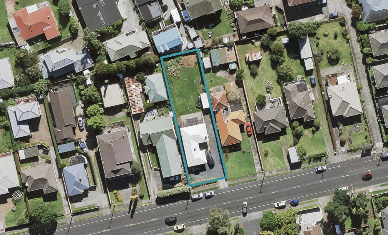 12 Church Road, Mangere Bridge, Auckland - Carousel 1