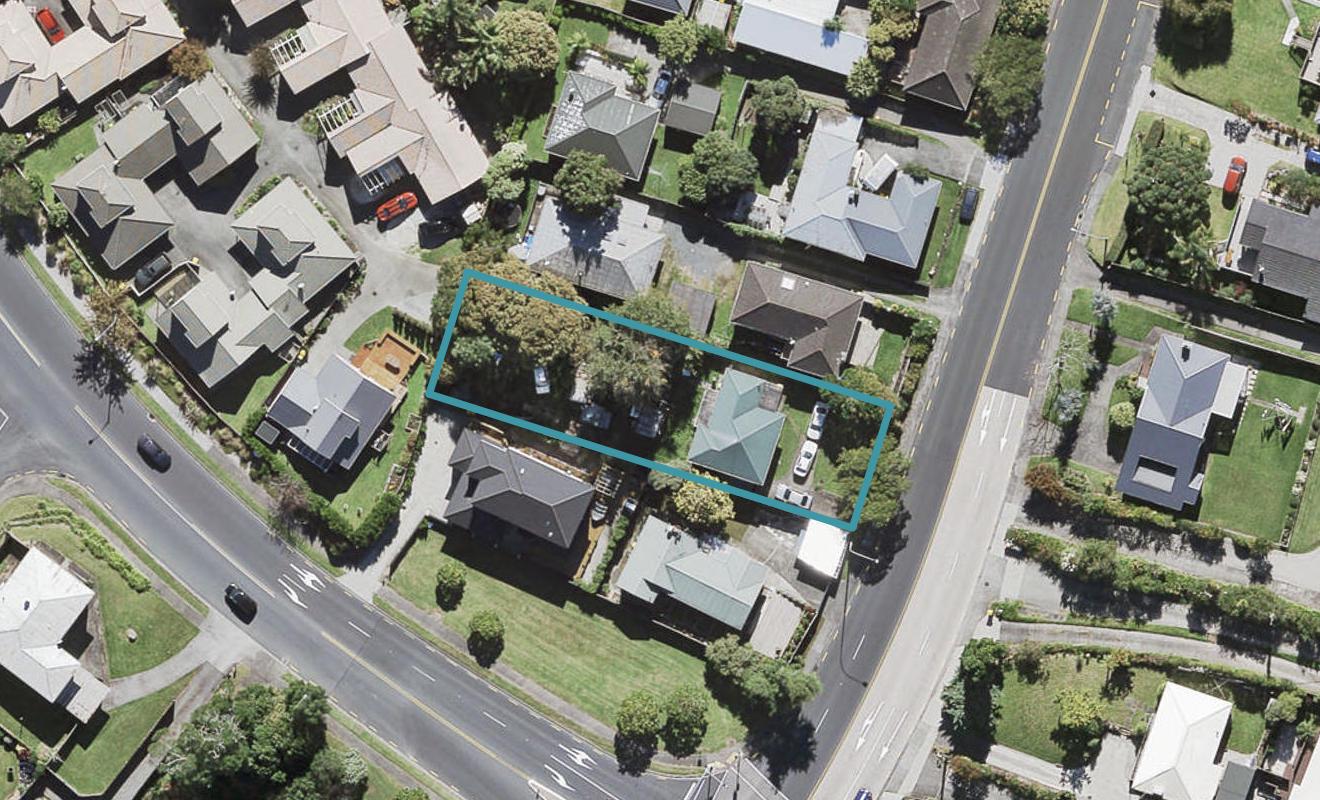 126 Edmonton Road, Te Atatu South, Auckland - Carousel 1