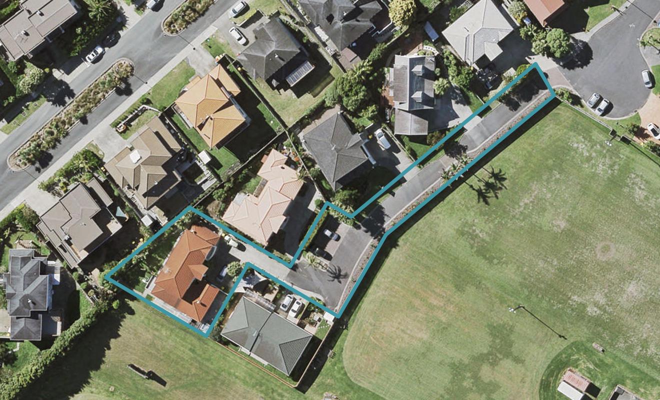 29 Noel Williams Place, Windsor Park, Auckland - Carousel 1