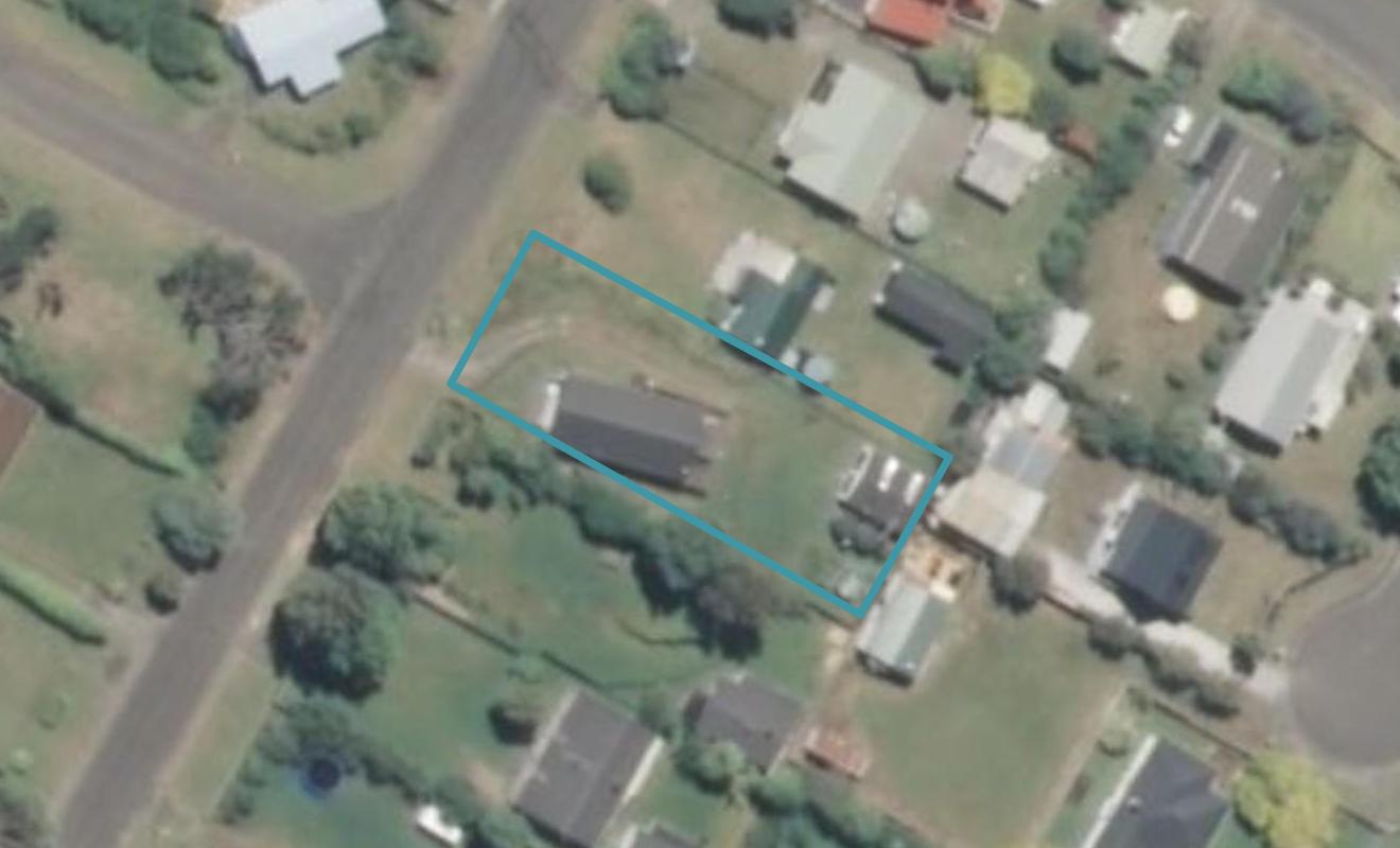 32 Sarah Street, Waikawa Beach, Levin - Carousel 1