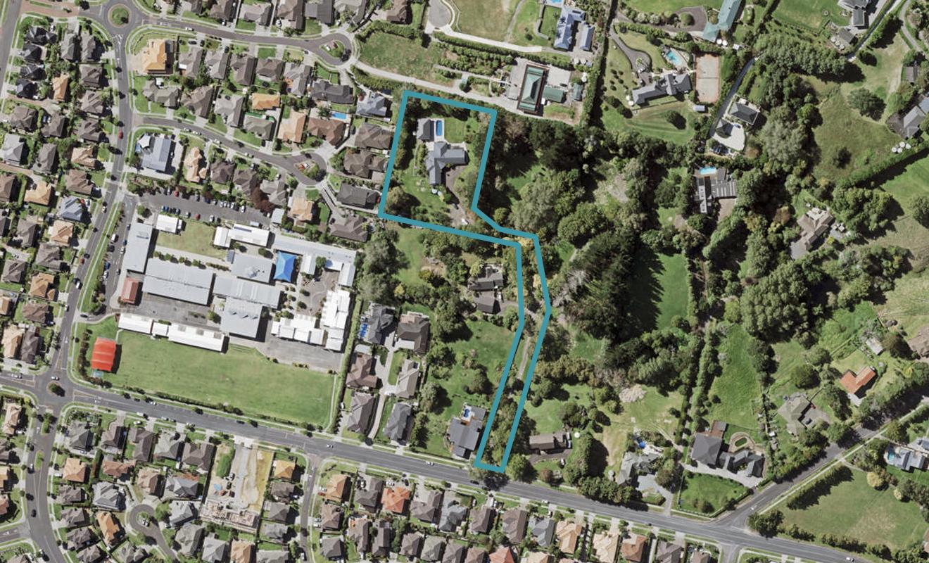 81 Gracechurch Drive, Flat Bush, Auckland - Carousel 1