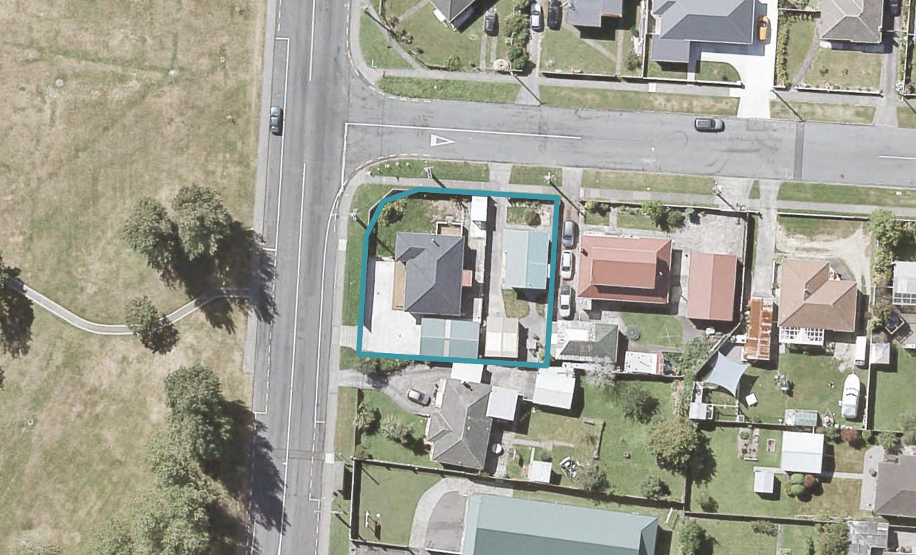 2/12 Fitzherbert Road, Wainuiomata, Lower Hutt - Carousel 1