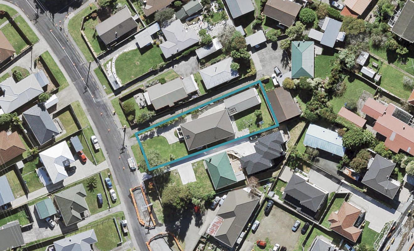 5 Vera Road, Te Atatu South, Auckland - Carousel 1