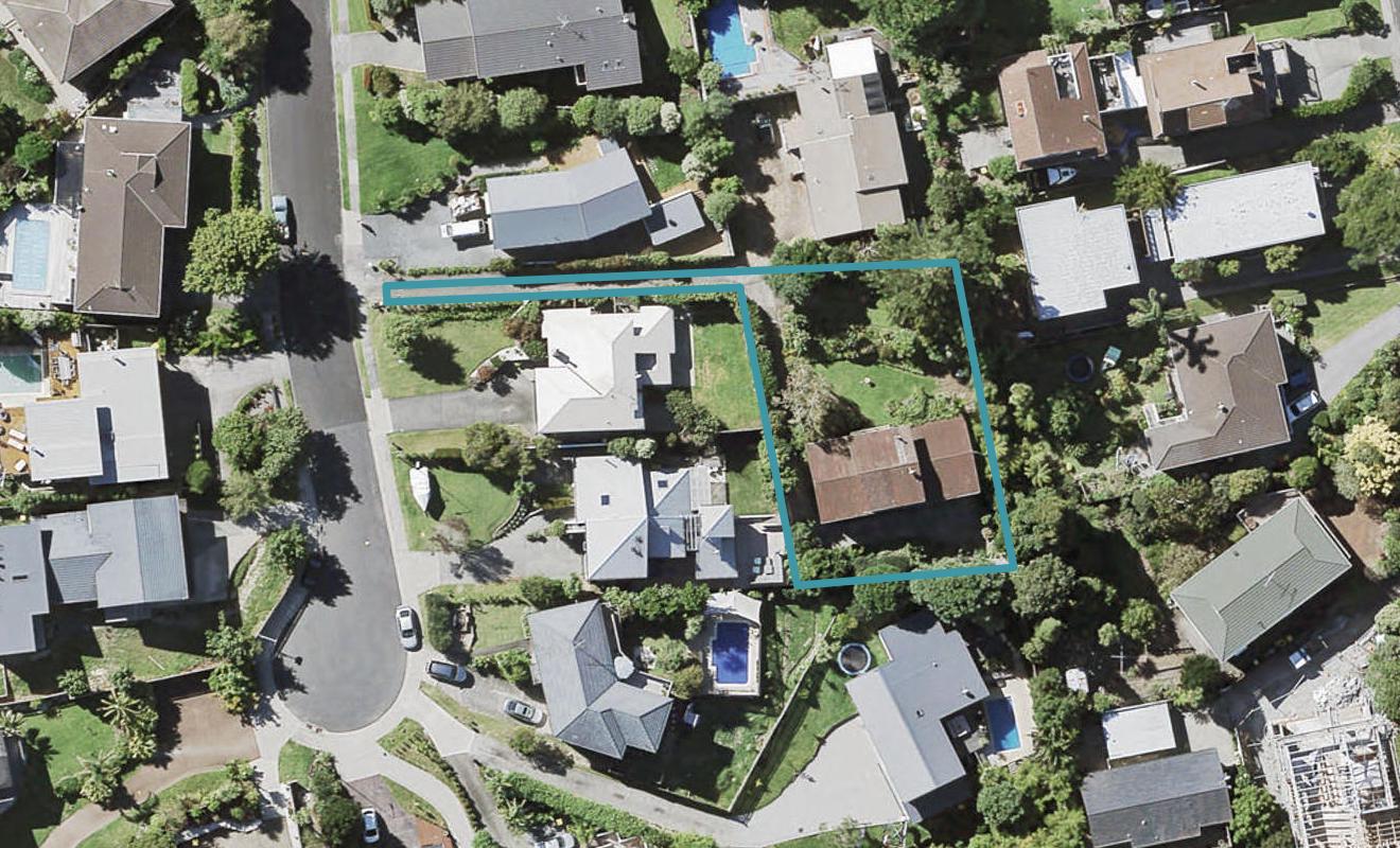 12 Asbury Crescent, Campbells Bay, Auckland - Carousel 1