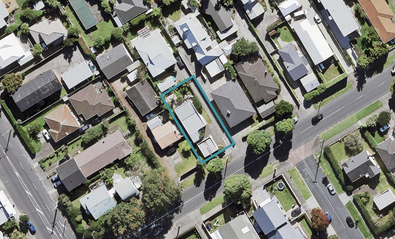 1/277 Meola Road, Point Chevalier, Auckland - Carousel 1