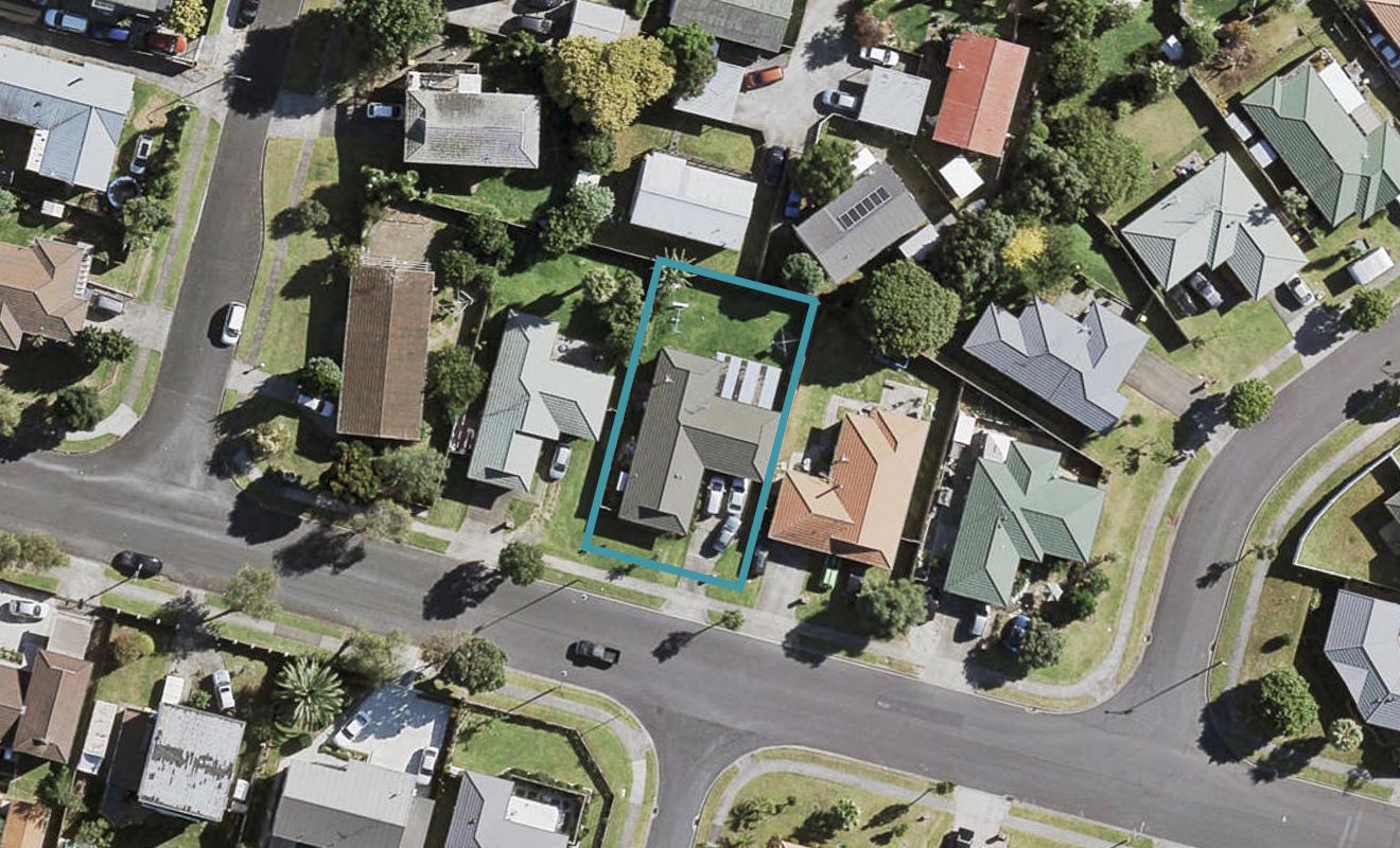 30 Waimahia Avenue, Weymouth, Auckland - Carousel 1