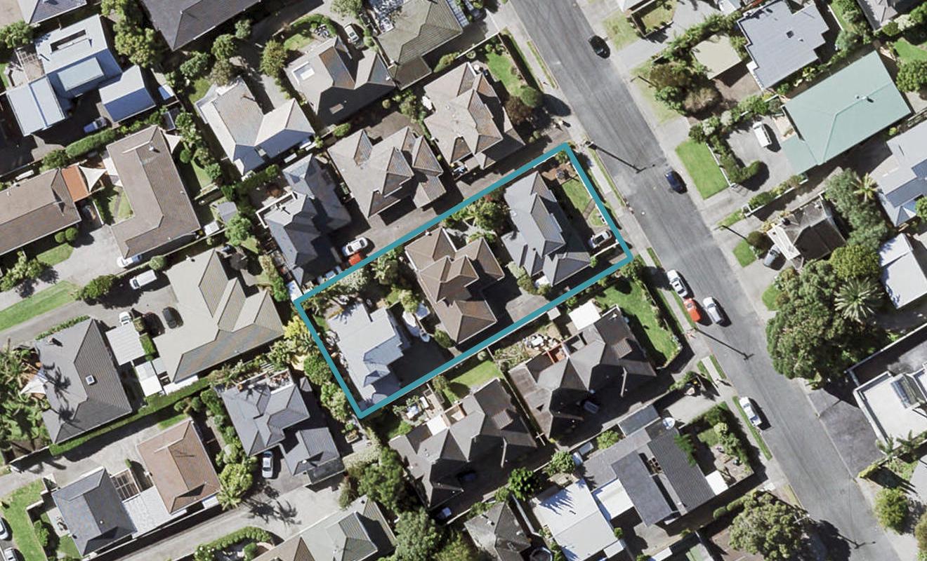 2/15 Morrow Avenue, Bucklands Beach, Auckland - Carousel 1