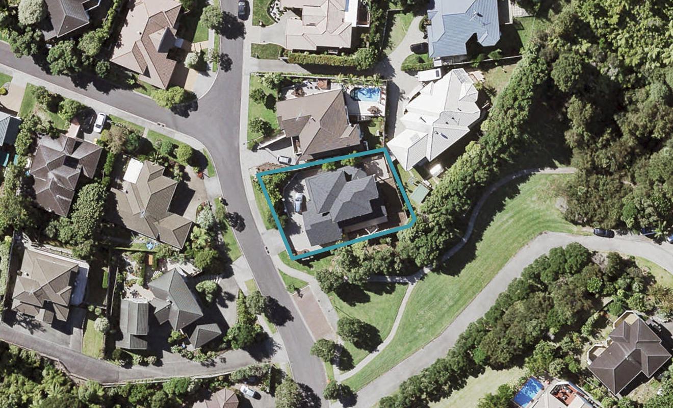 37 Langana Avenue, Browns Bay, Auckland - Carousel 1