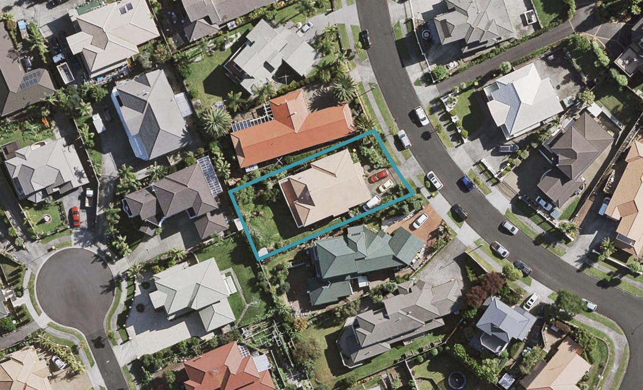 37 Ribbonwood Crescent, Goodwood Heights, Auckland - Carousel 1