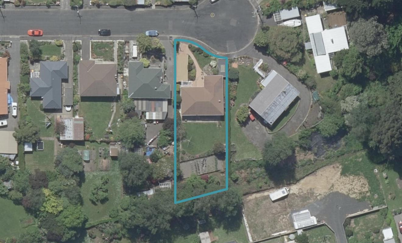 10 Bellona Lane, Fairfield, Dunedin - Carousel 1