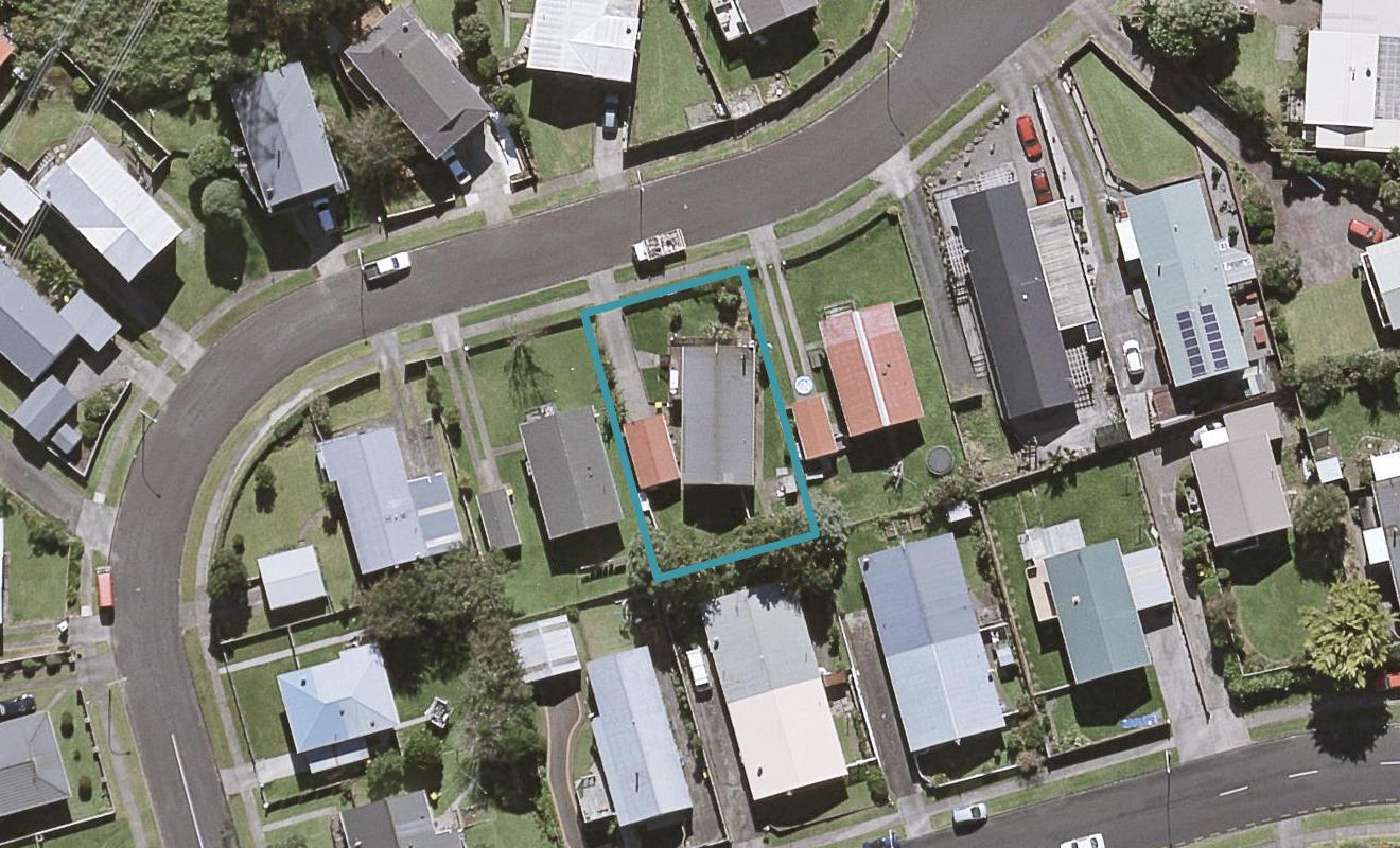 14 Tahurangi Place, Spotswood, New Plymouth - Carousel 1
