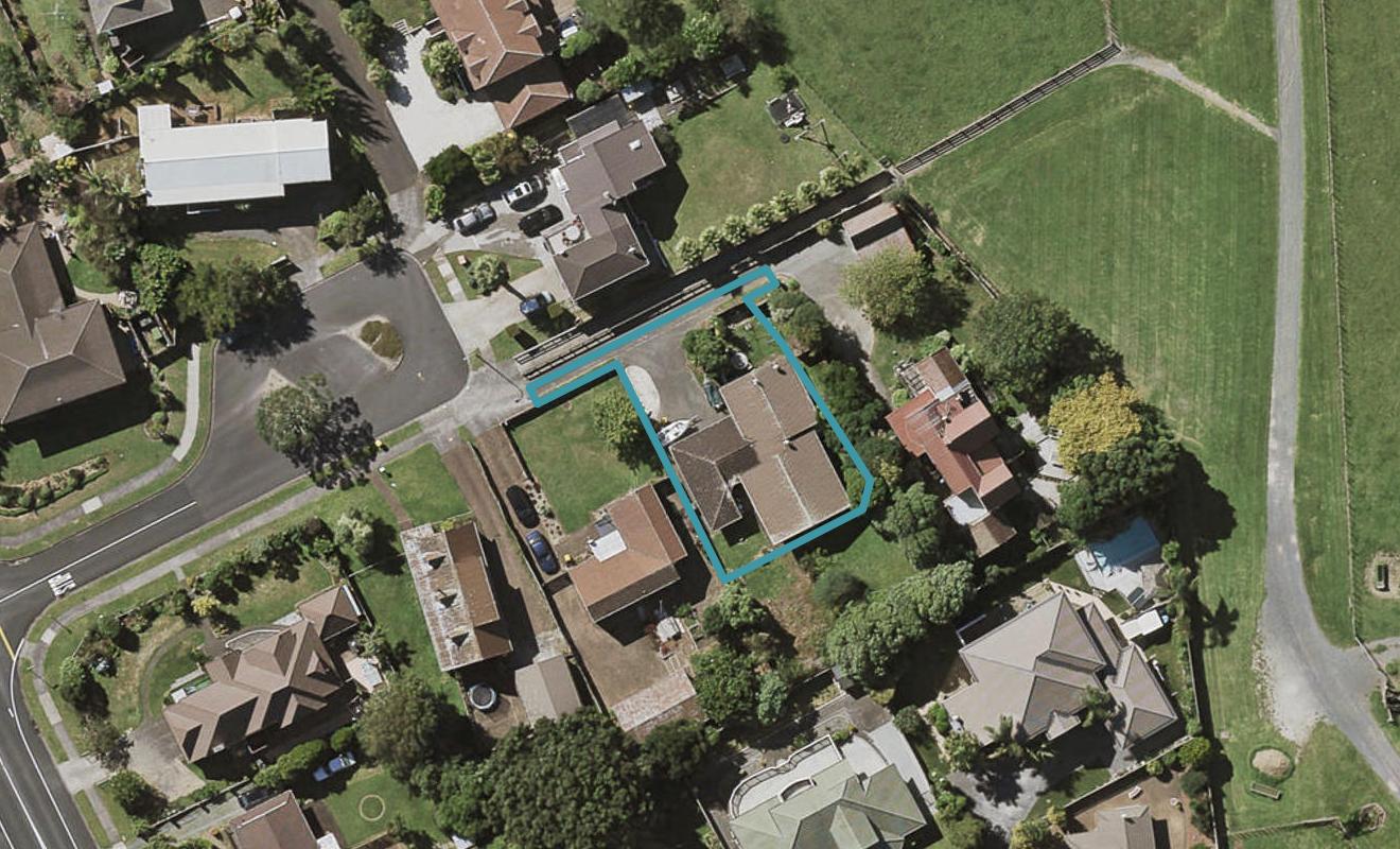 7 Tadley Court, Goodwood Heights, Auckland - Carousel 1
