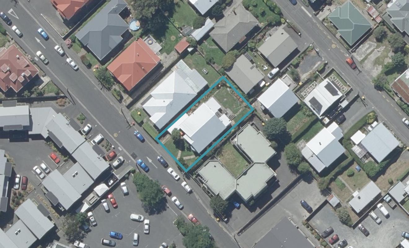 16 Gladstone Road, North East Valley, Dunedin - Carousel 1