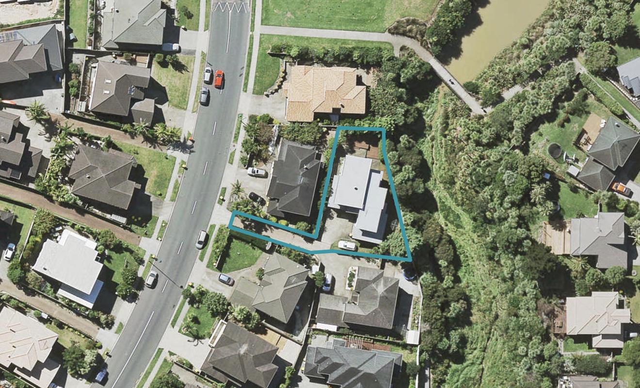 64 Medallion Drive, Oteha, Auckland - Carousel 1