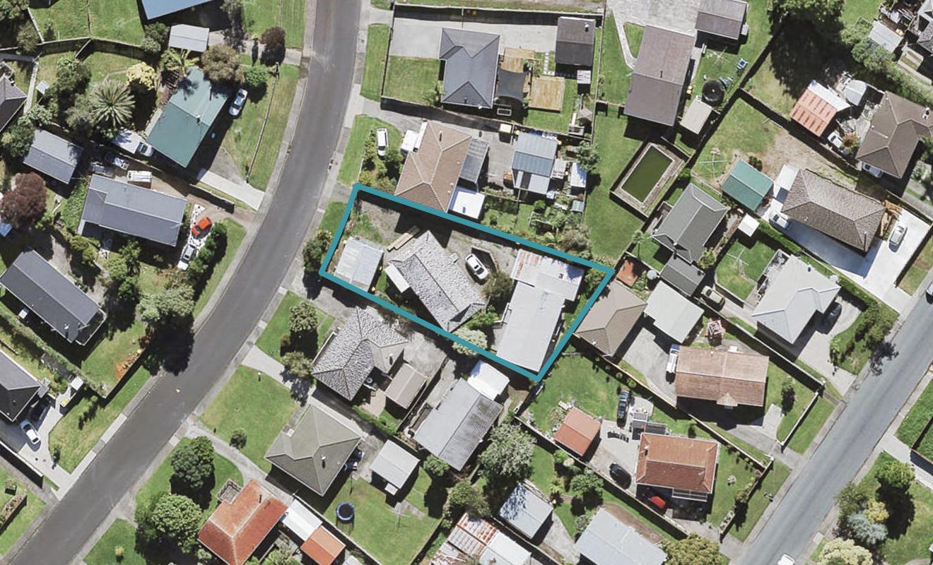 45 Thornlow Street, Glendene, Auckland - Carousel 1