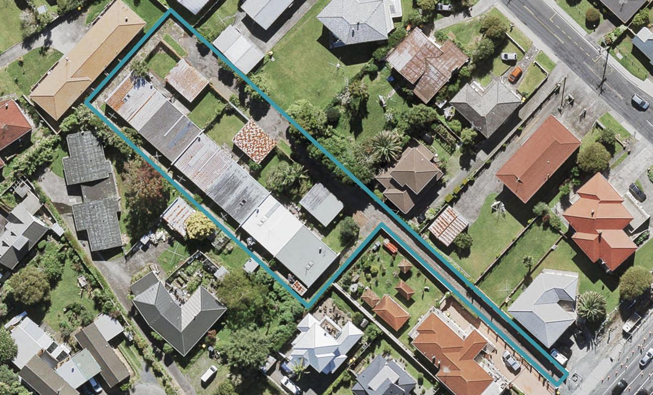 4/340 Te Atatu Road, Te Atatu South, Auckland - Carousel 1
