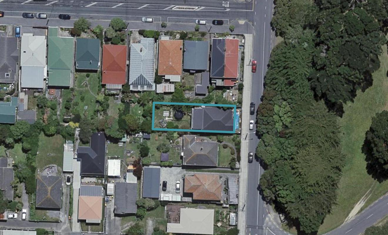 102 Russell Terrace, Berhampore, Wellington - Carousel 1