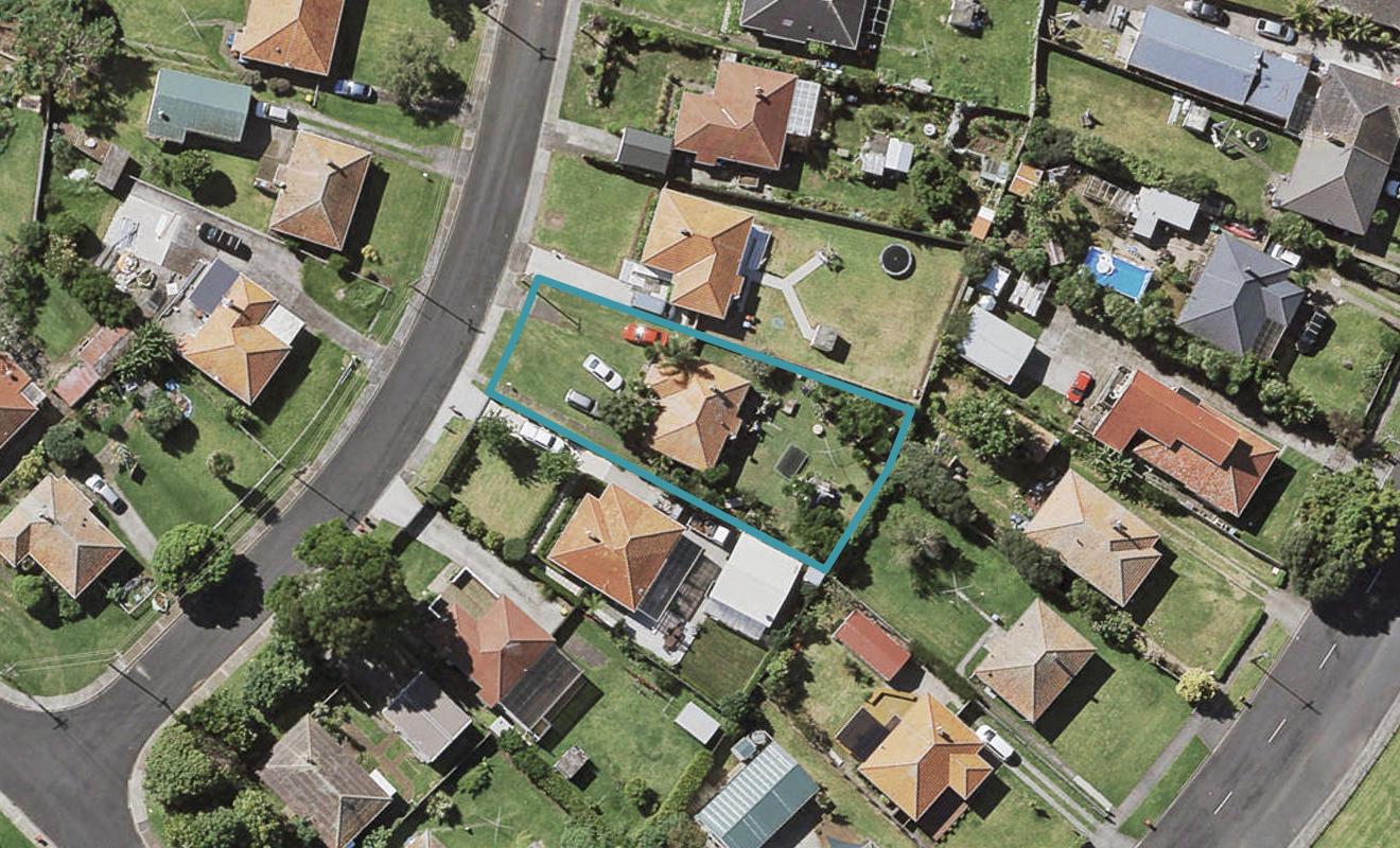 6 Benghazi Road, Panmure, Auckland - Carousel 1