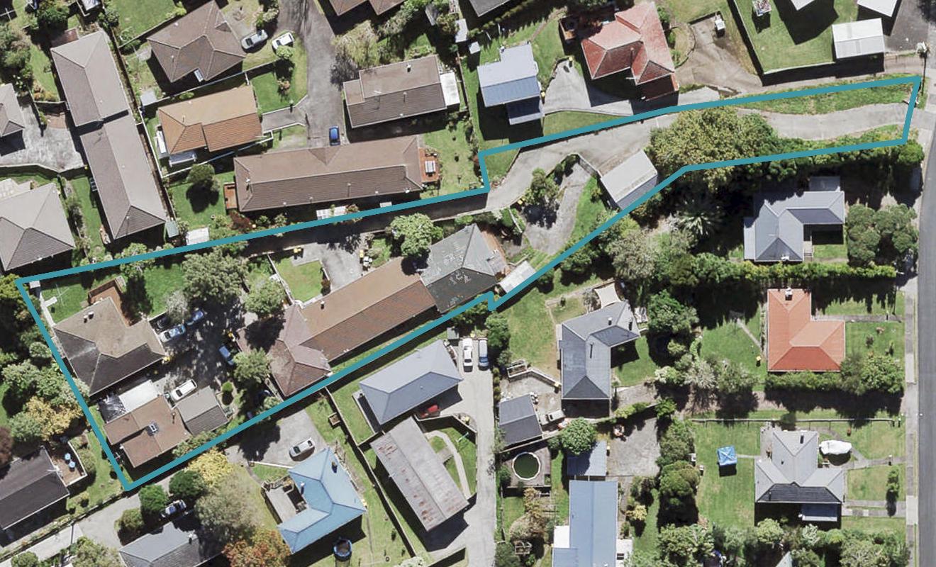 28 Trojan Crescent, New Lynn, Auckland - Carousel 1