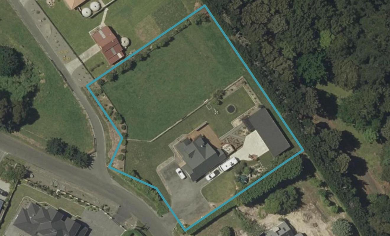 46 Waicola Drive, Fitzherbert, Palmerston North - Carousel 1