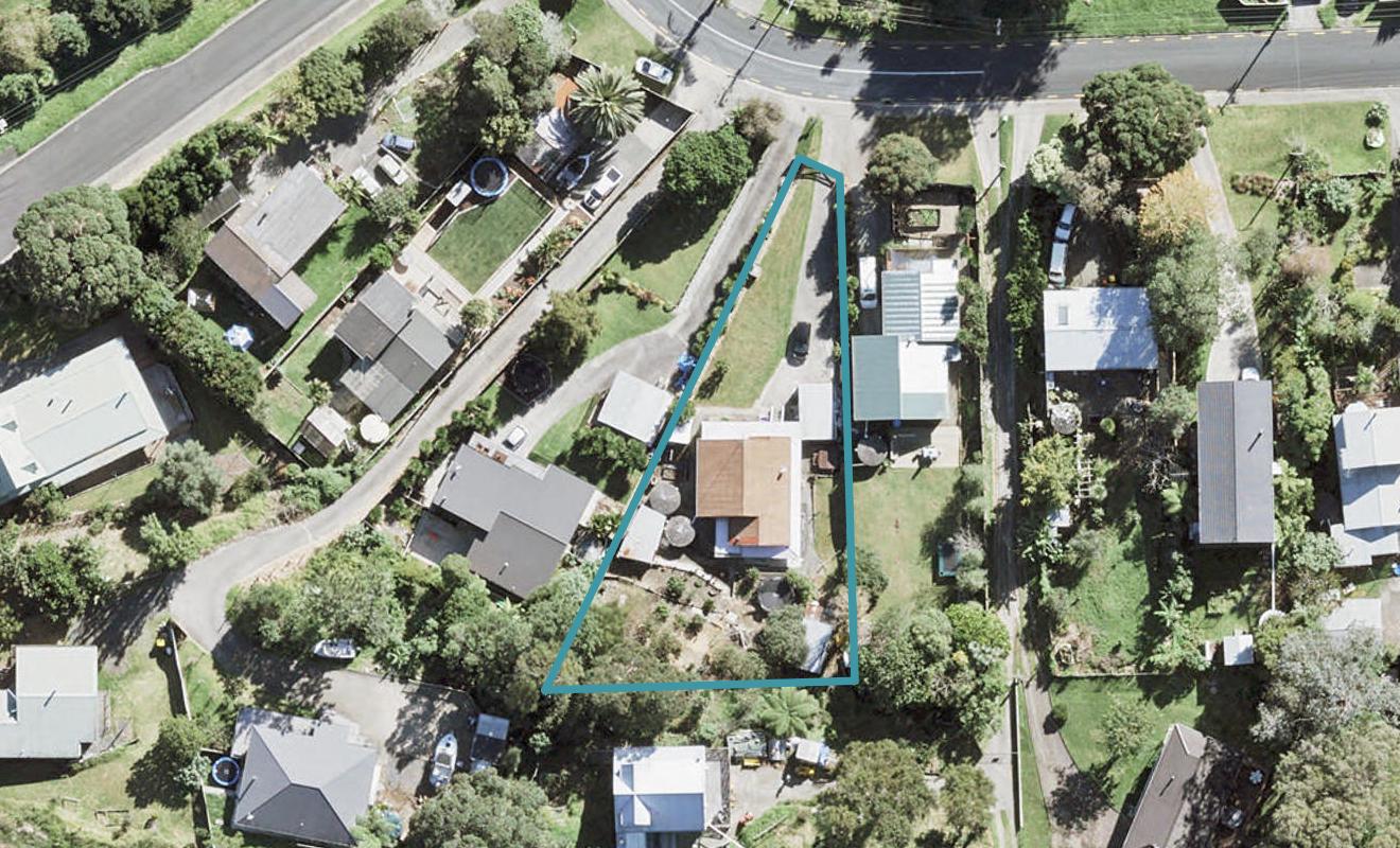 69 Stillwater Crescent, Stillwater, Silverdale - Carousel 1
