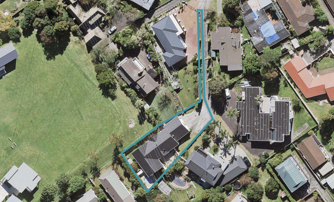 32 Wairata Place, Te Atatu South, Auckland - Carousel 1