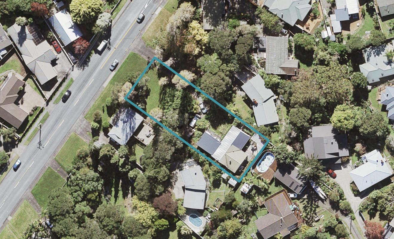 6 Avonleigh Road, Green Bay, Auckland - Carousel 1
