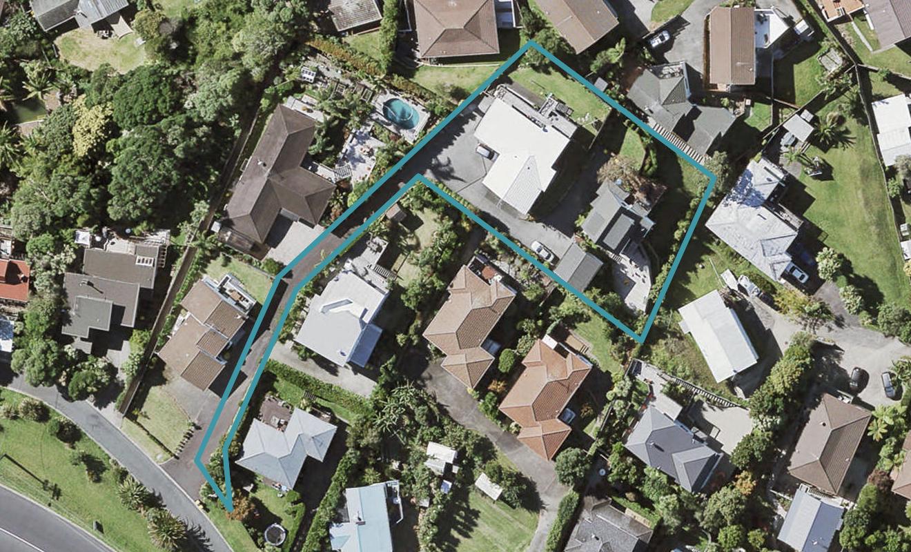 1/597 East Coast Road, Browns Bay, Auckland - Carousel 1