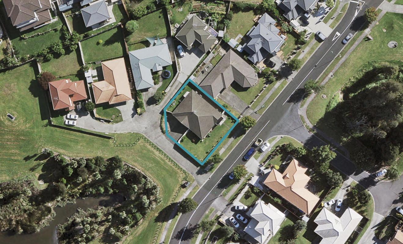43 De Havilland Drive, Goodwood Heights, Auckland - Carousel 1
