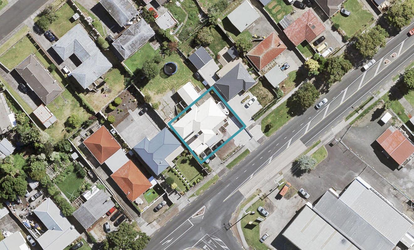 117 Henderson Valley Road, Henderson, Auckland - Carousel 1