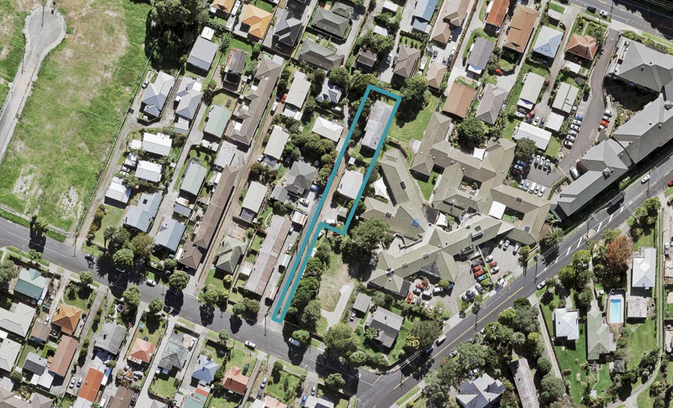 2/36 Islington Avenue, New Lynn, Auckland - Carousel 1