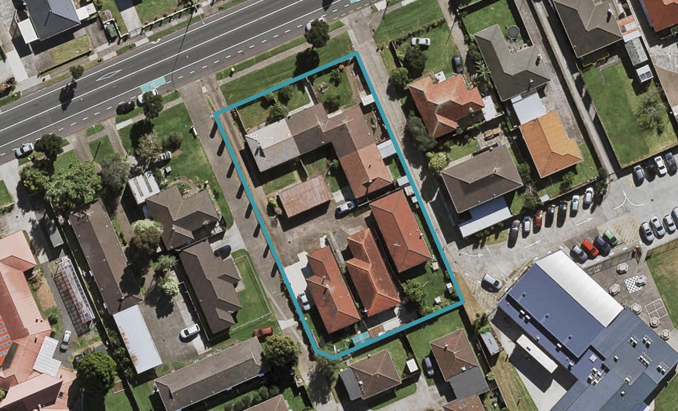 2/44 Puhinui Road, Manukau, Auckland - Carousel 1