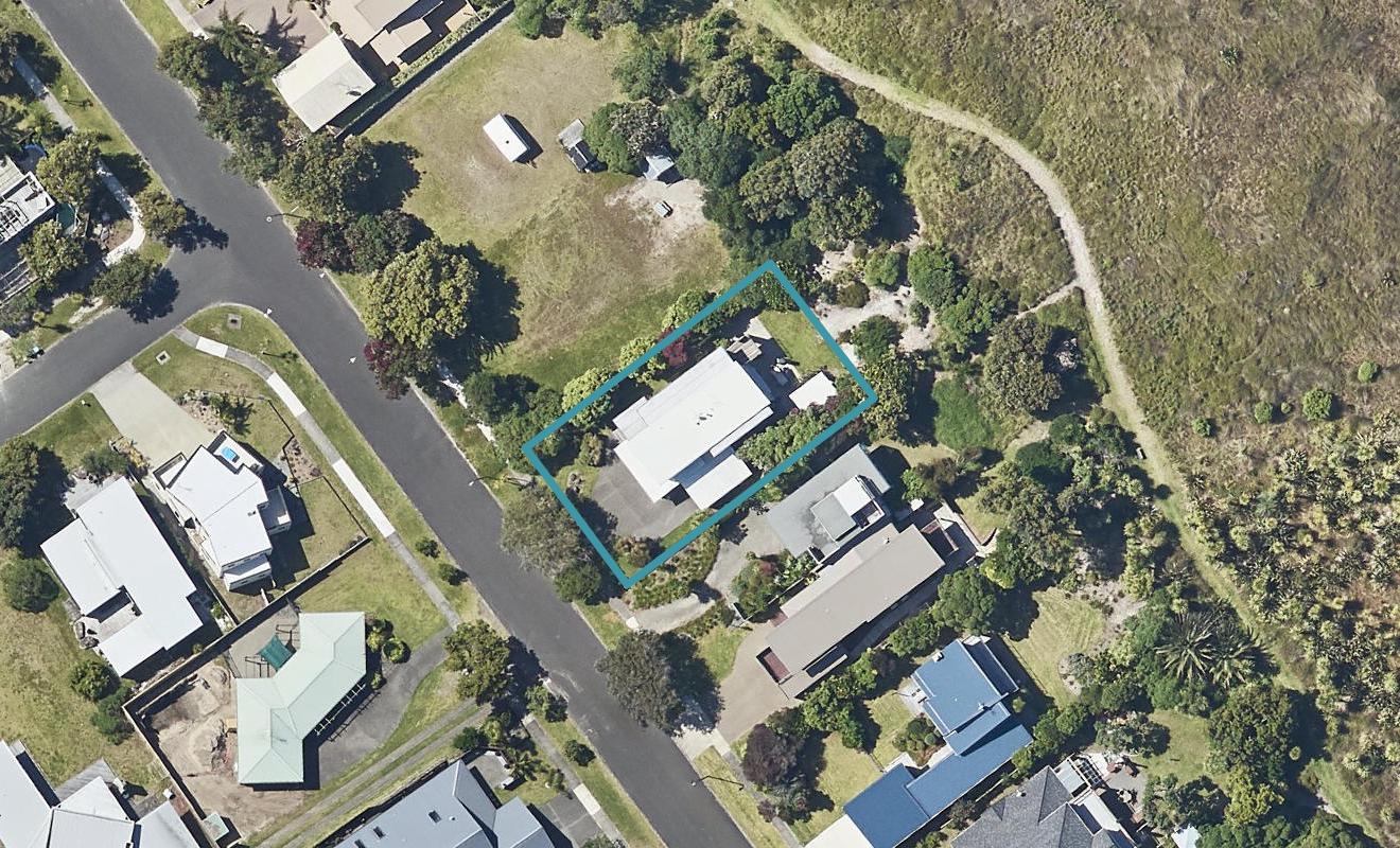 19 Bowentown Boulevard, Bowentown, Waihi Beach - Carousel 1