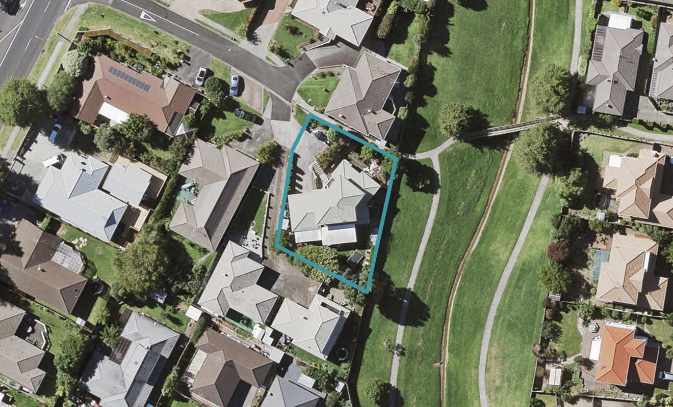7 Vesca Place, Golflands, Auckland - Carousel 1