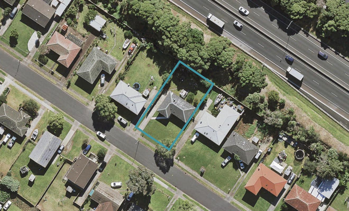 34 Chingford Close, Mangere, Auckland - Carousel 1