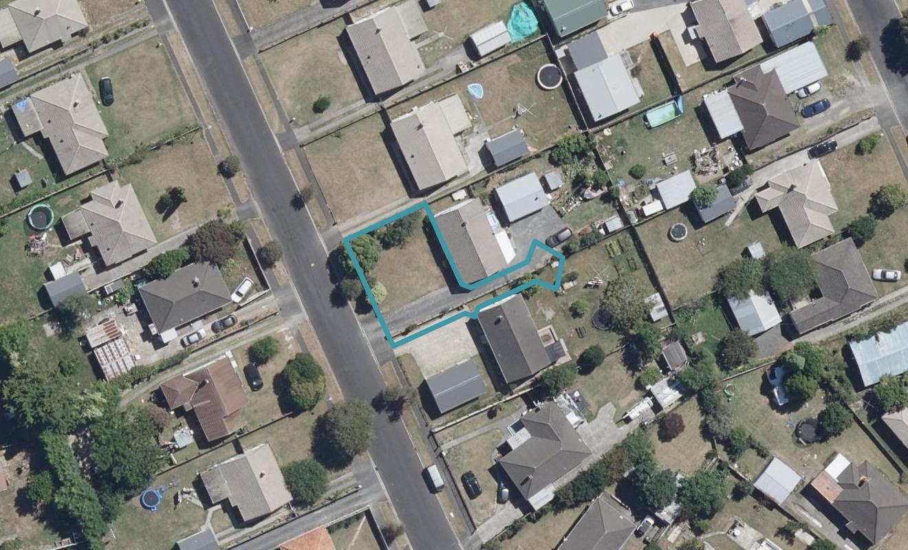 1/14 Paul Crescent, Fairfield, Hamilton - Carousel 1