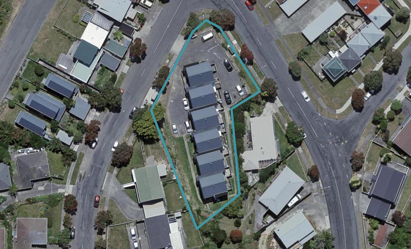 102 Kaikoura Street, Maupuia, Wellington - Carousel 1