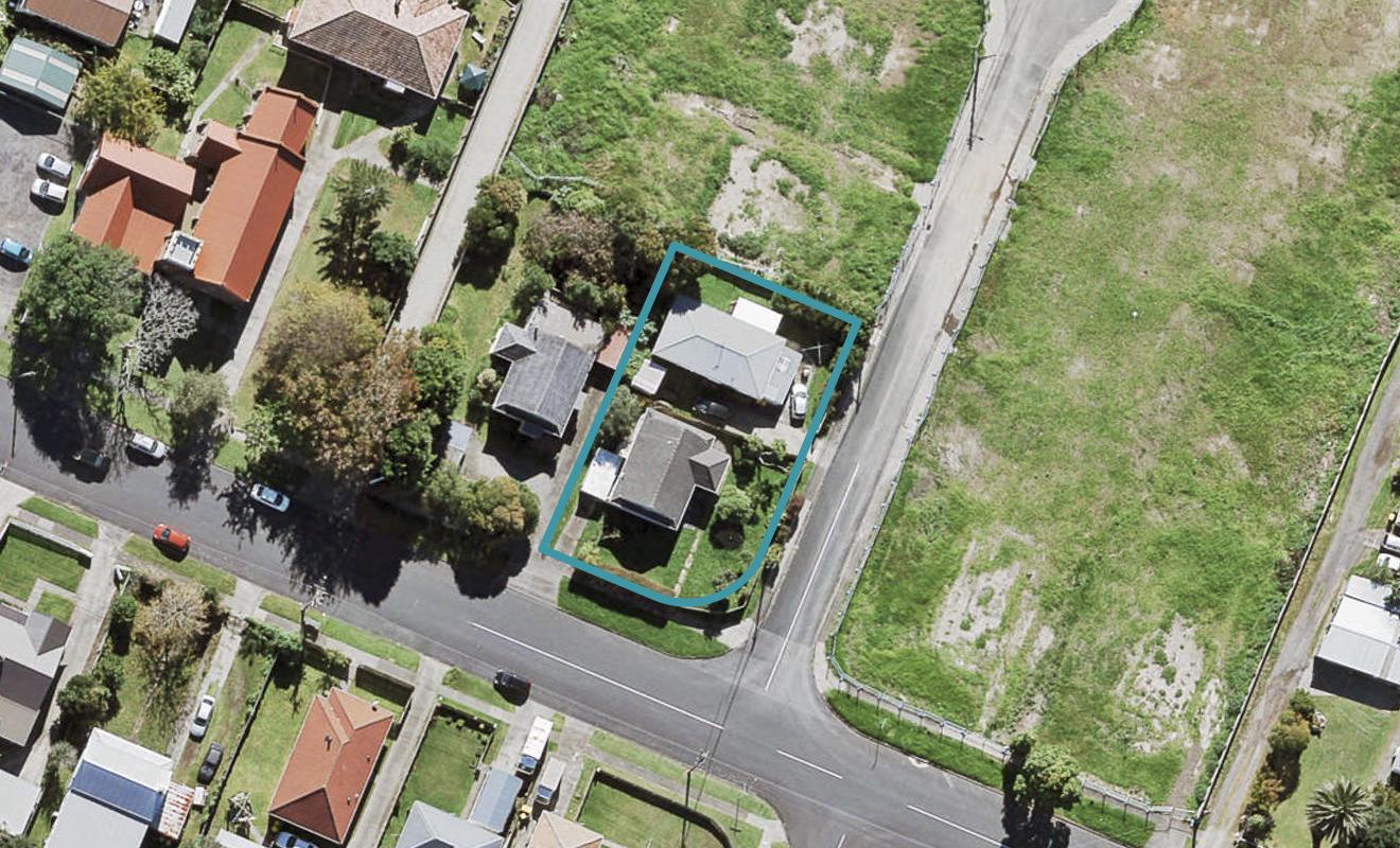 2A Thom Street, New Lynn, Auckland - Carousel 1