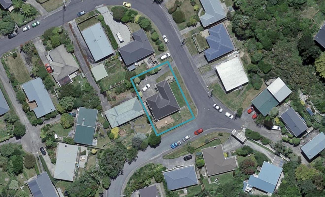 16 Omega Street, Newlands, Wellington - Carousel 1